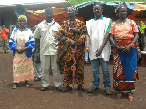 Fon and former Sari language committee chair. DK